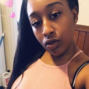 Meet your Posher, Tivona loving